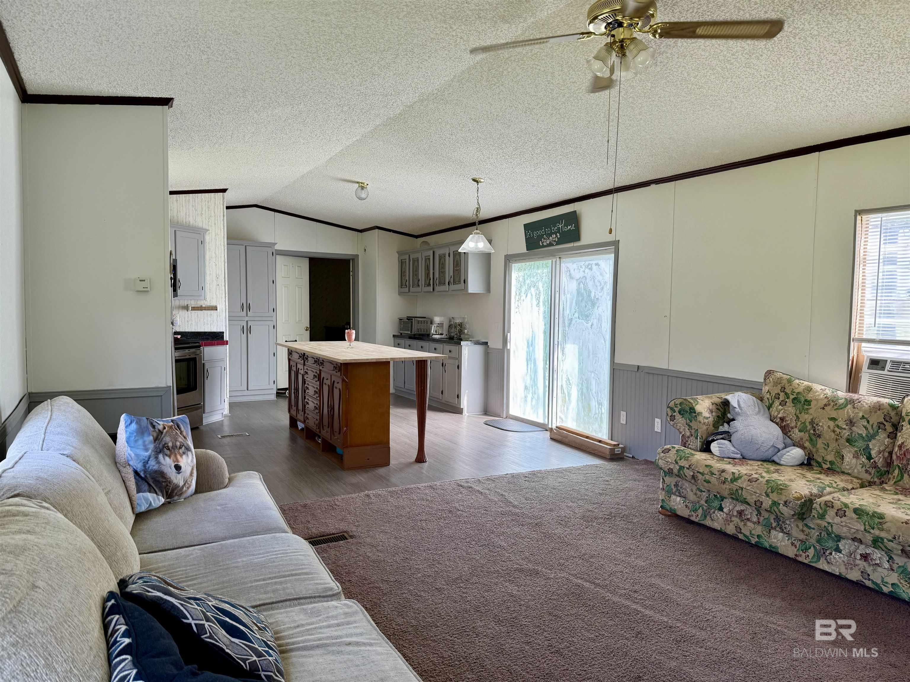 818 Twin Bridges Road