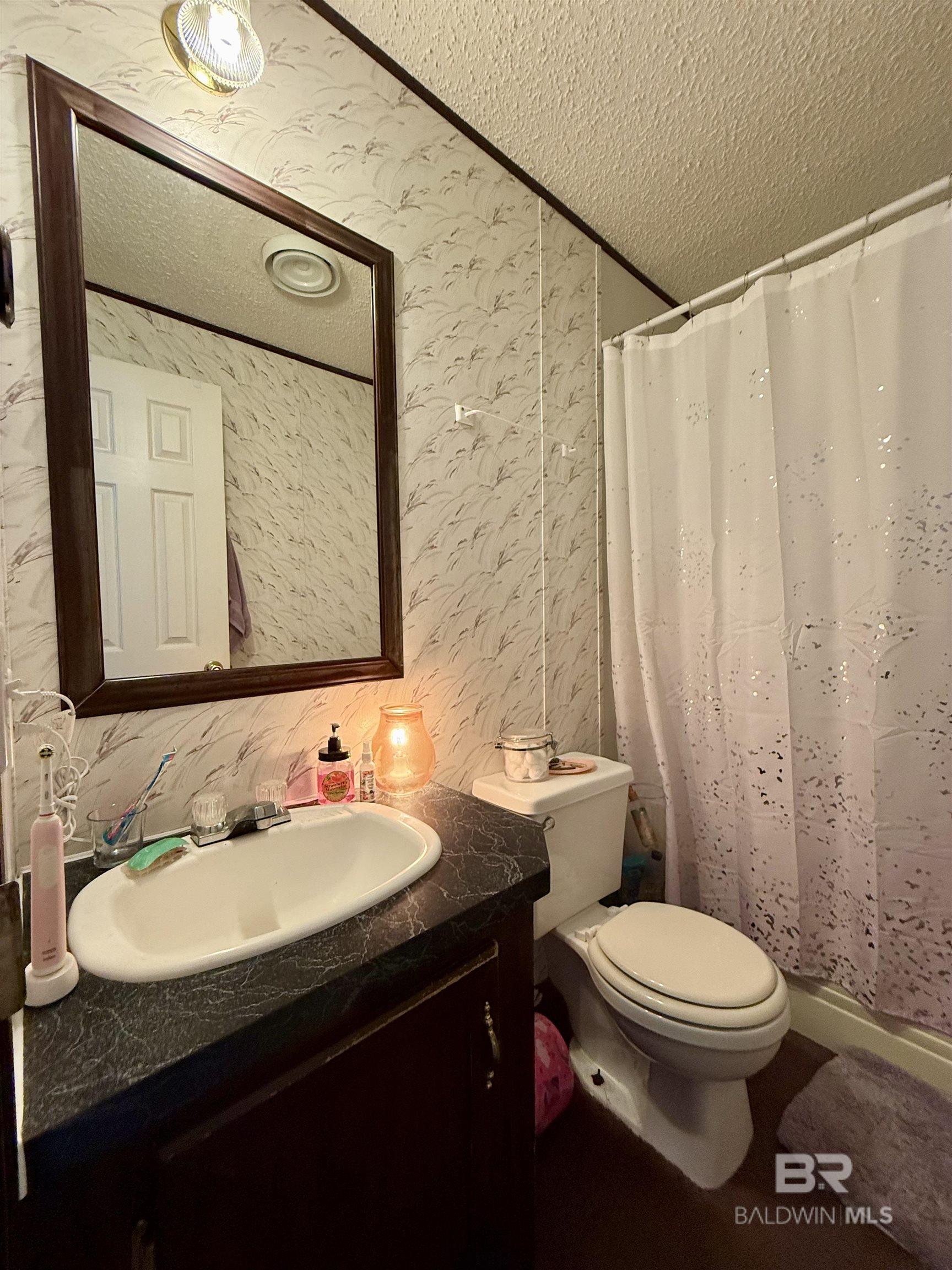 818 Twin Bridges Road