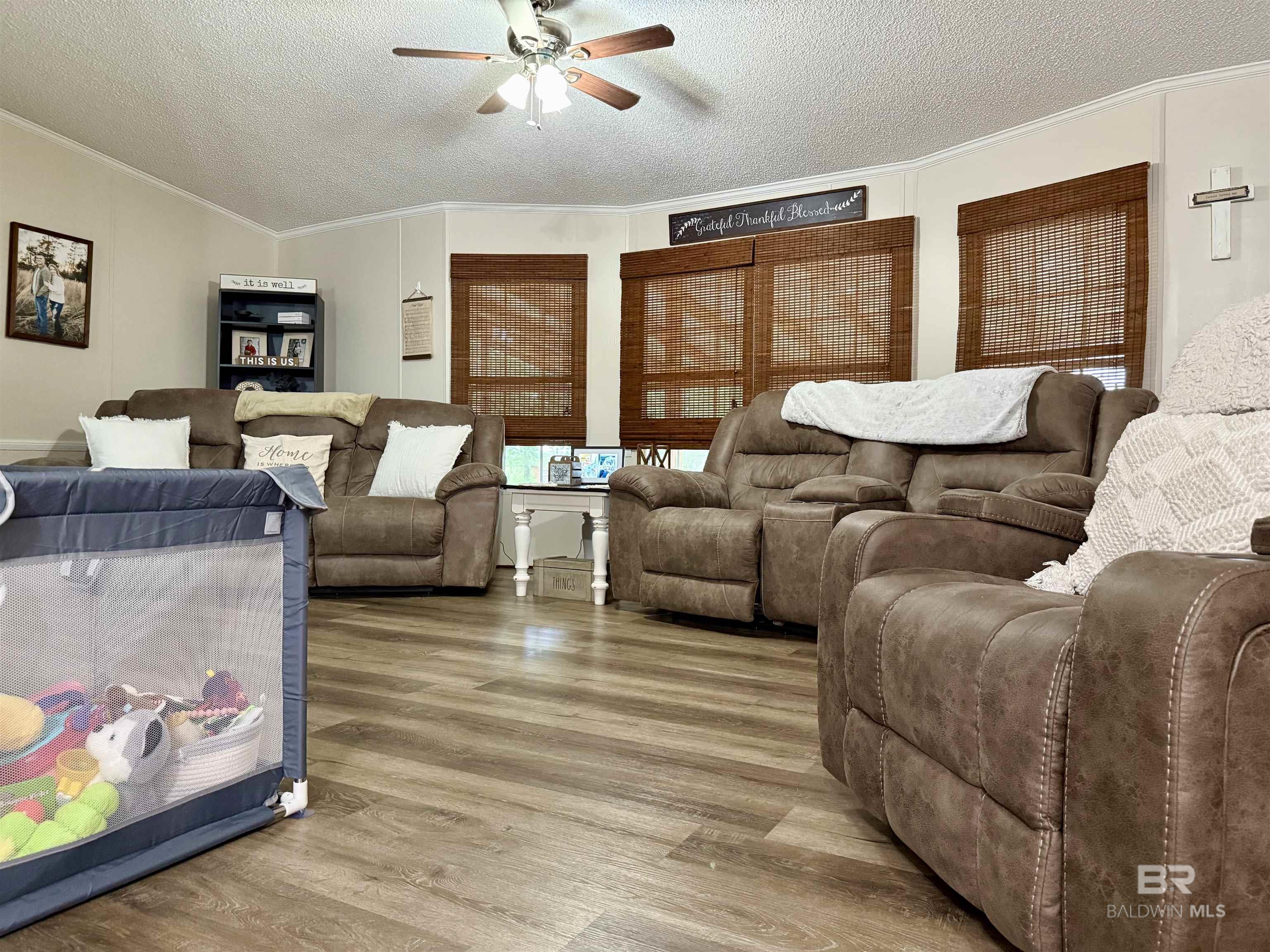 7577 Ridge Road