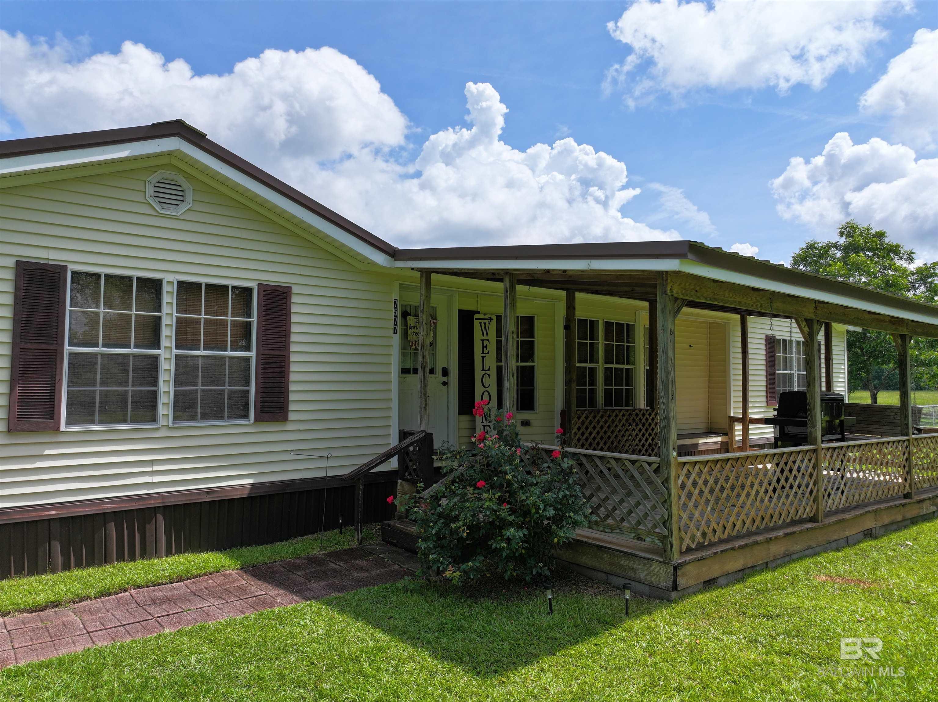 7577 Ridge Road
