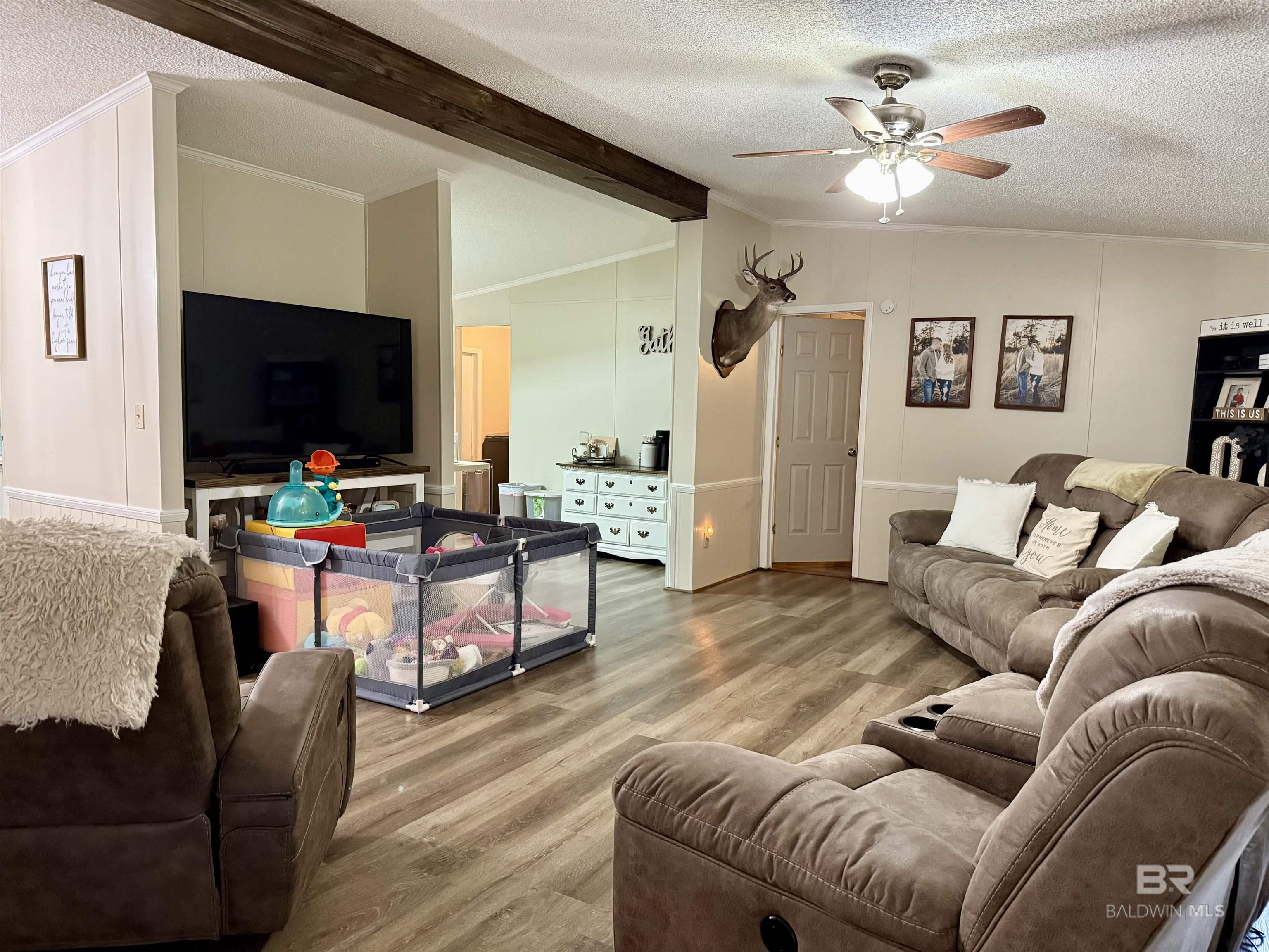 7577 Ridge Road