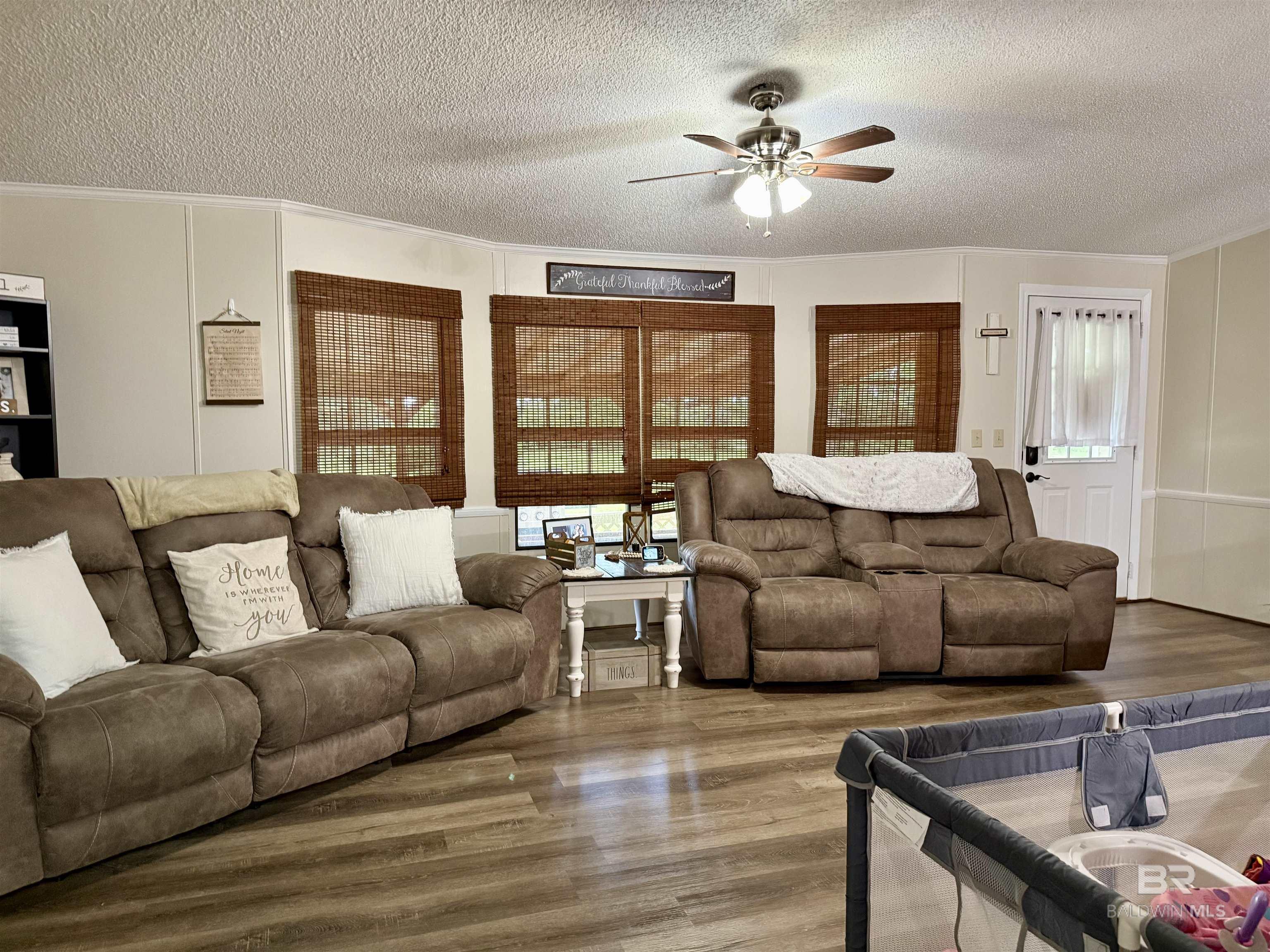 7577 Ridge Road