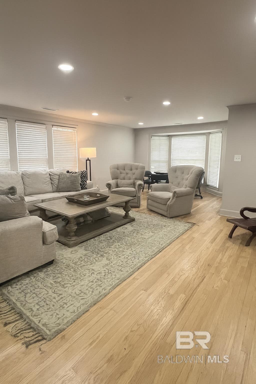 800 Bellevile Avenue