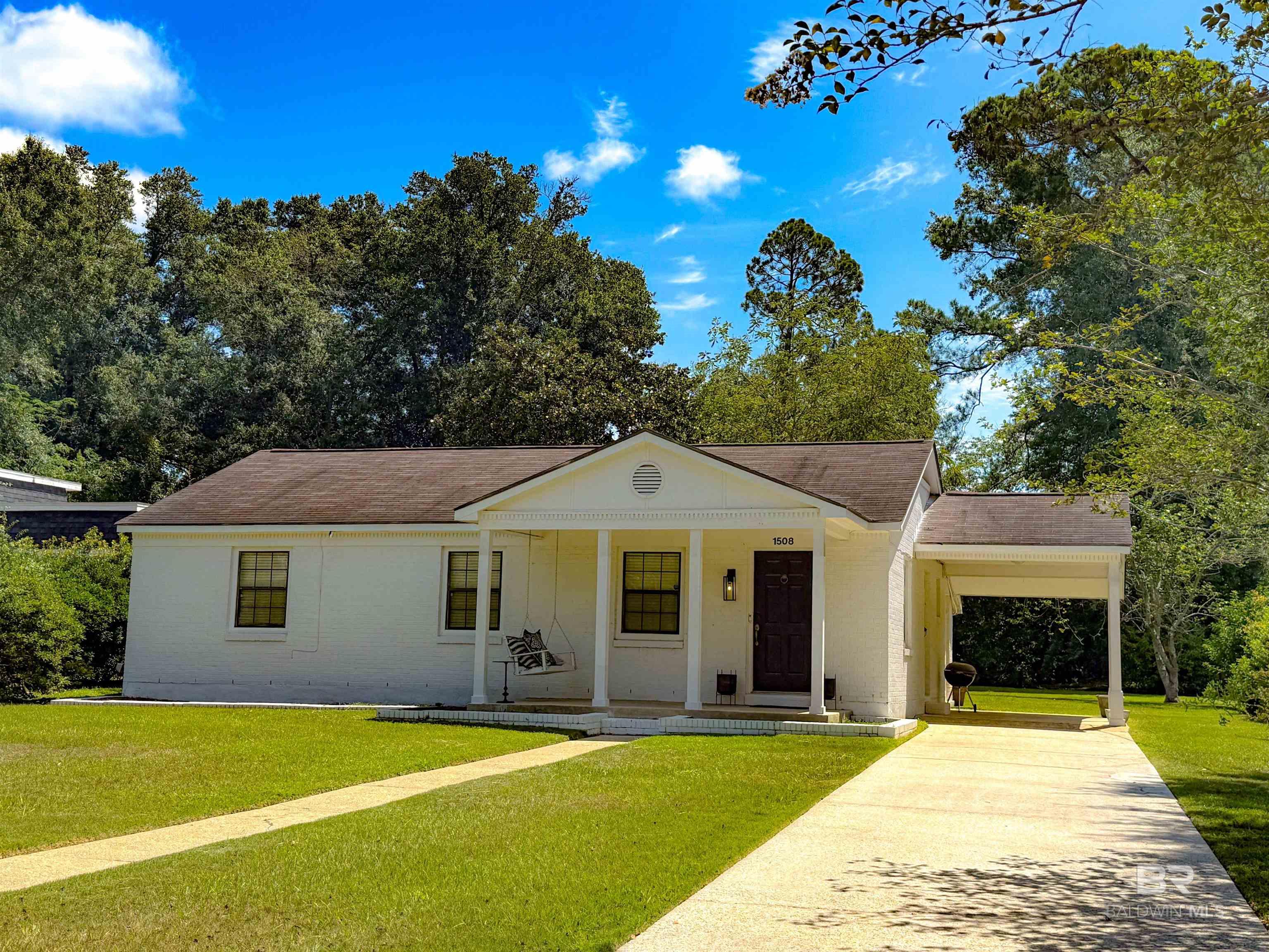 1508 Poplar Avenue
