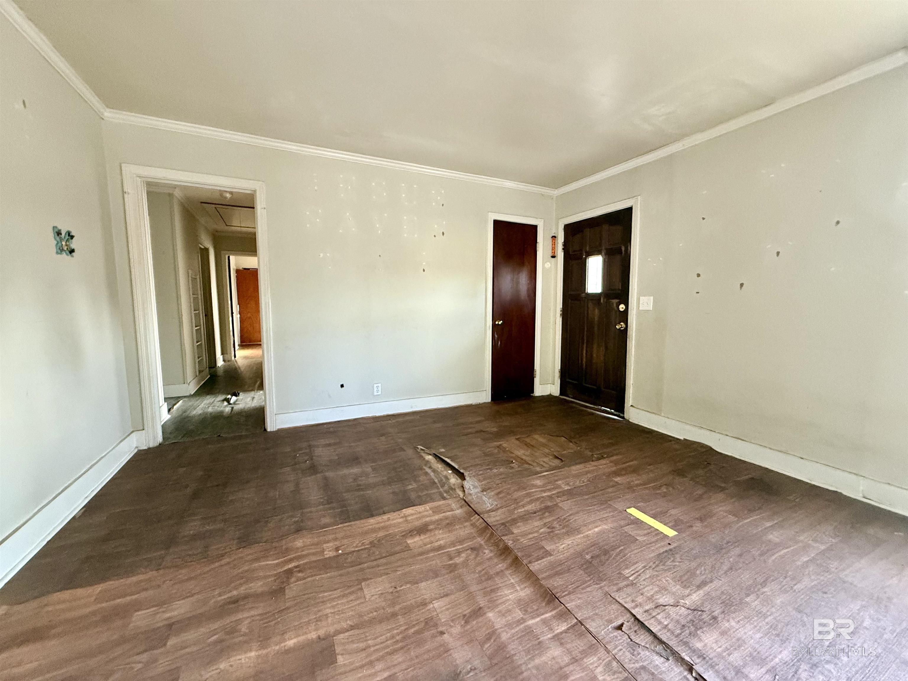 108 Lakeview Circle