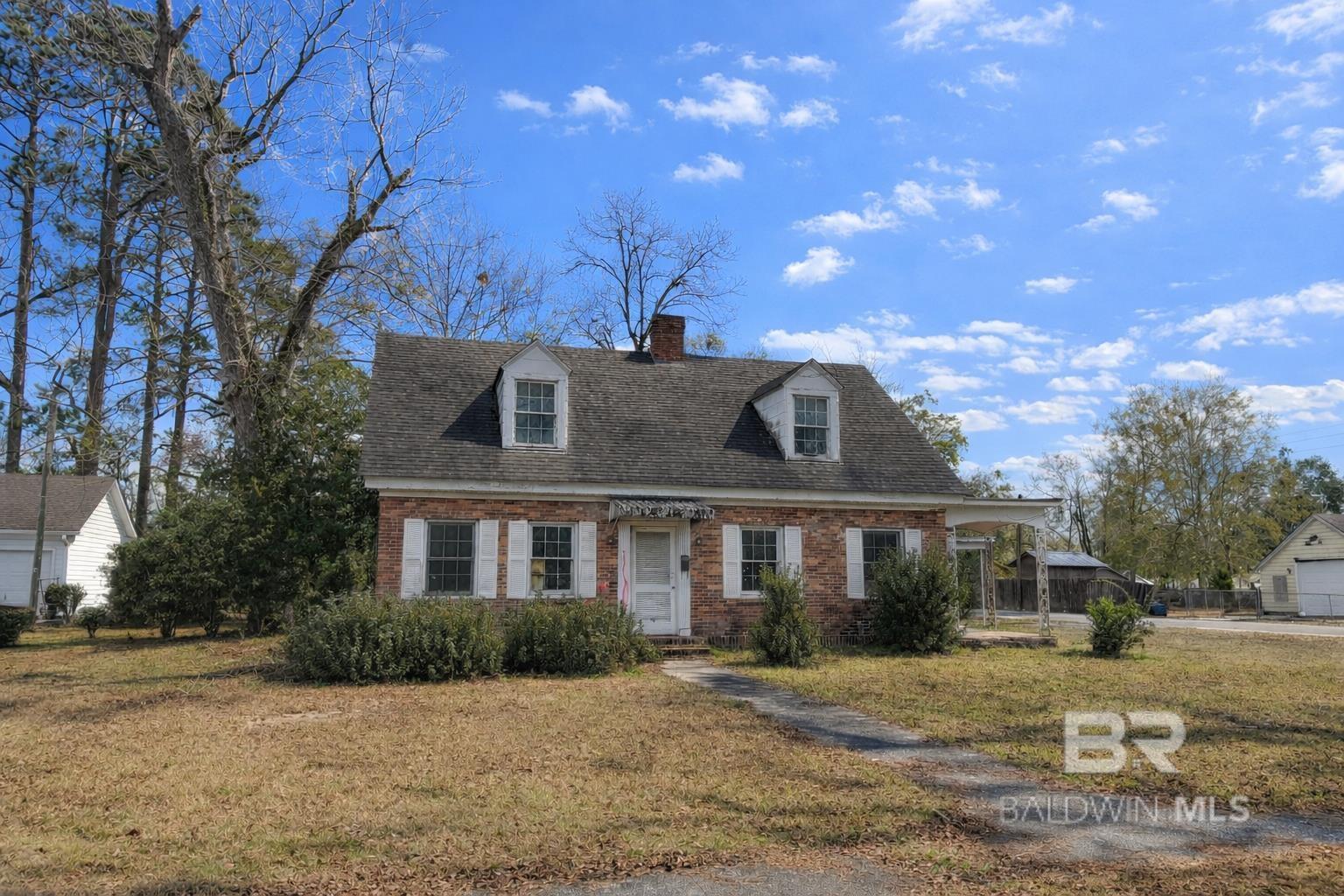 900 Lovelace Avenue