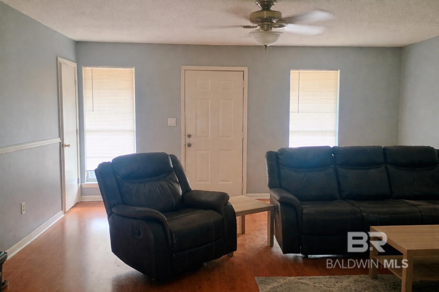 403 E Underwood Street