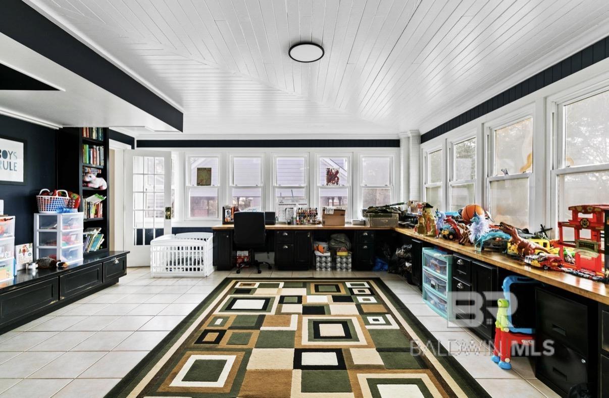 1504 Belleville Avenue