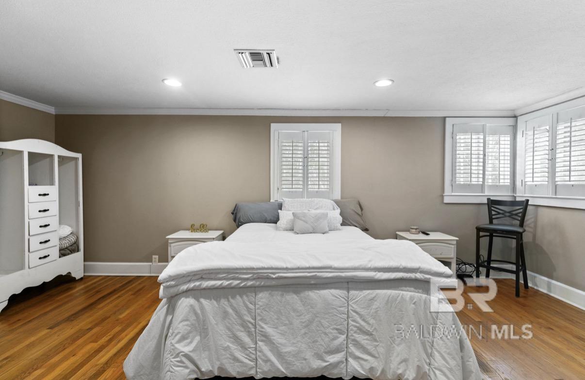 1504 Belleville Avenue