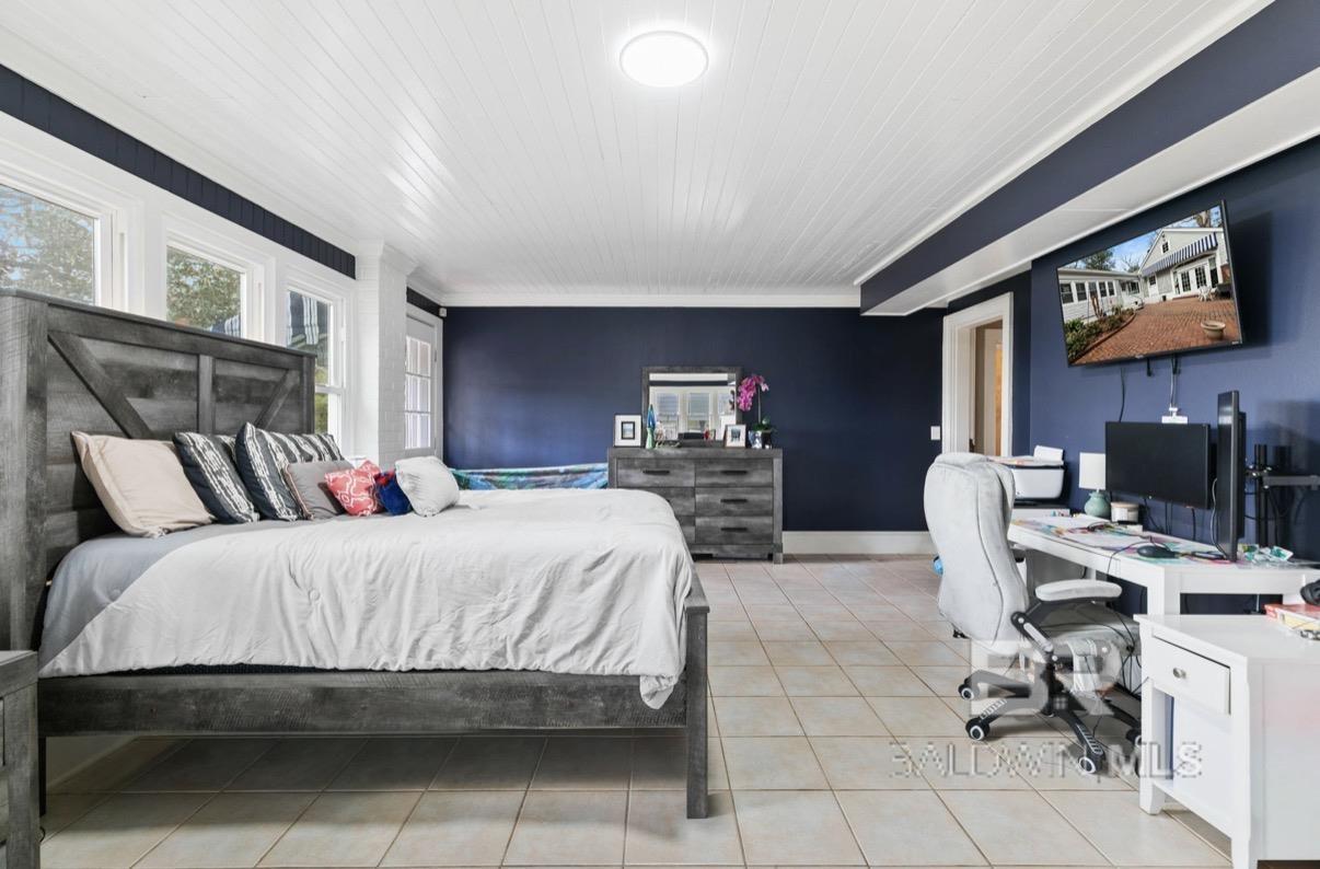 1504 Belleville Avenue