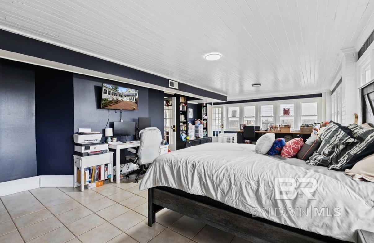 1504 Belleville Avenue