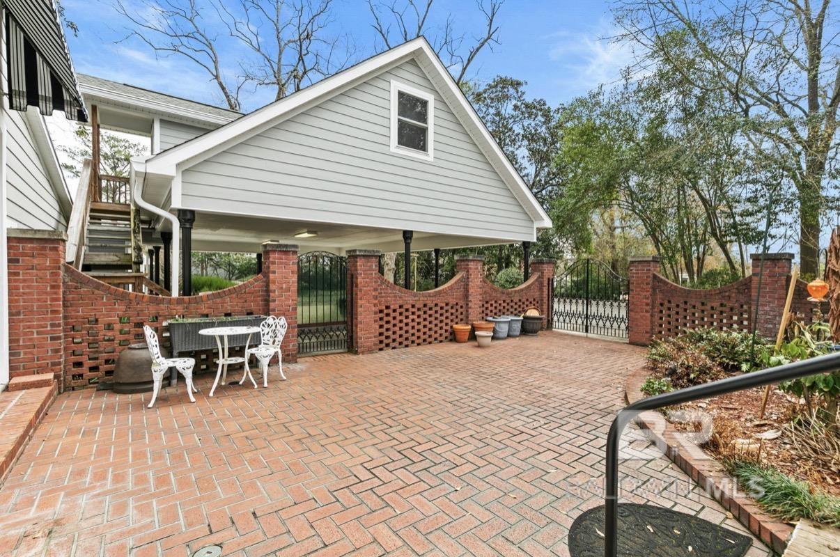 1504 Belleville Avenue