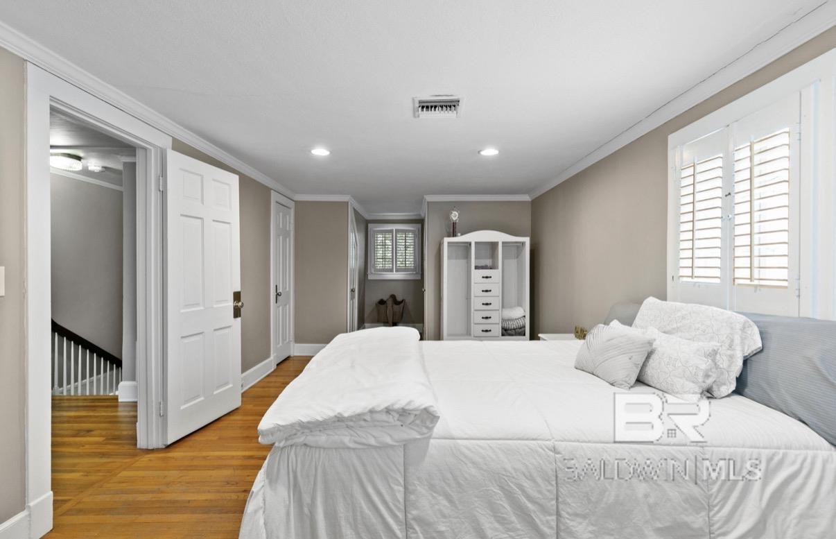 1504 Belleville Avenue