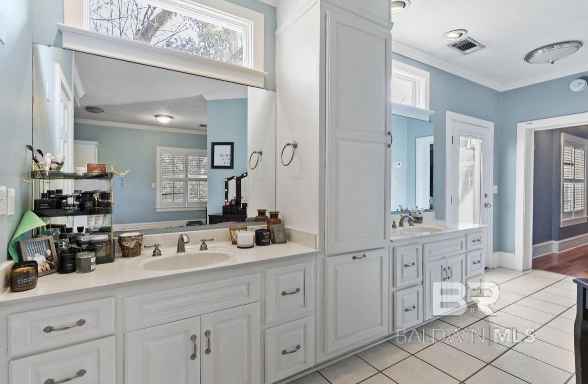 1504 Belleville Avenue