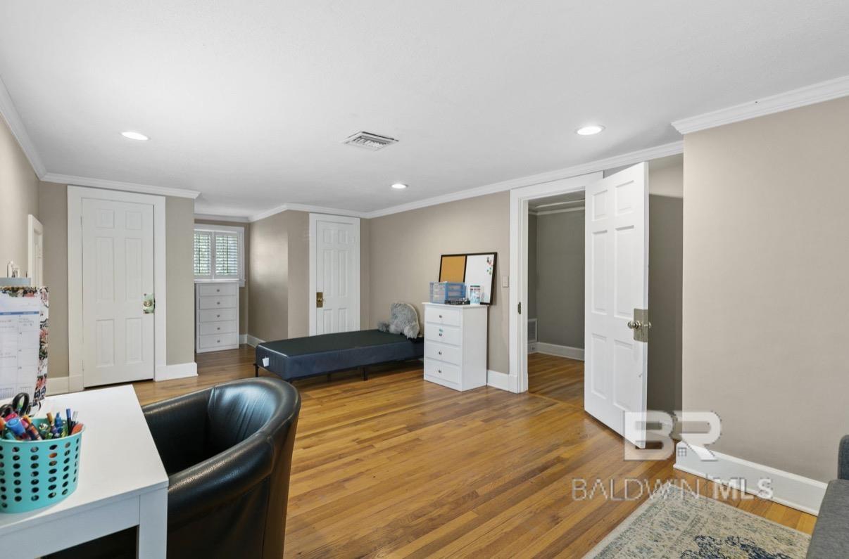 1504 Belleville Avenue