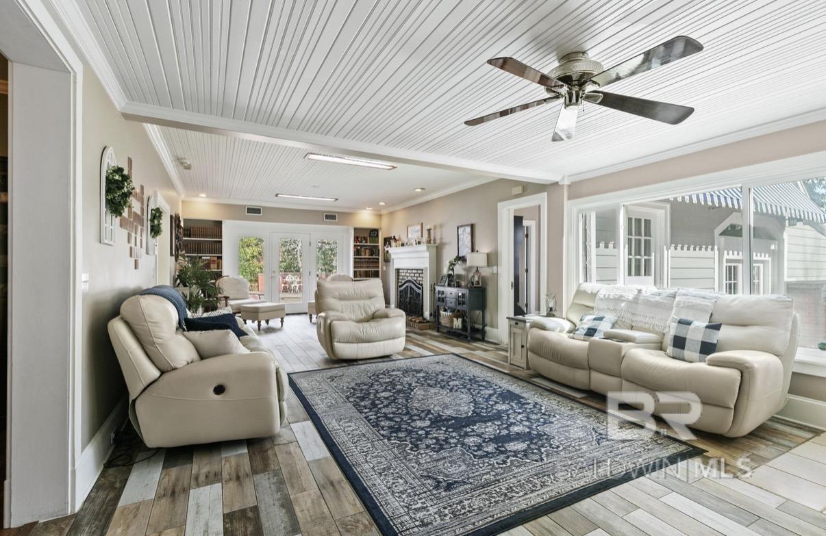 1504 Belleville Avenue