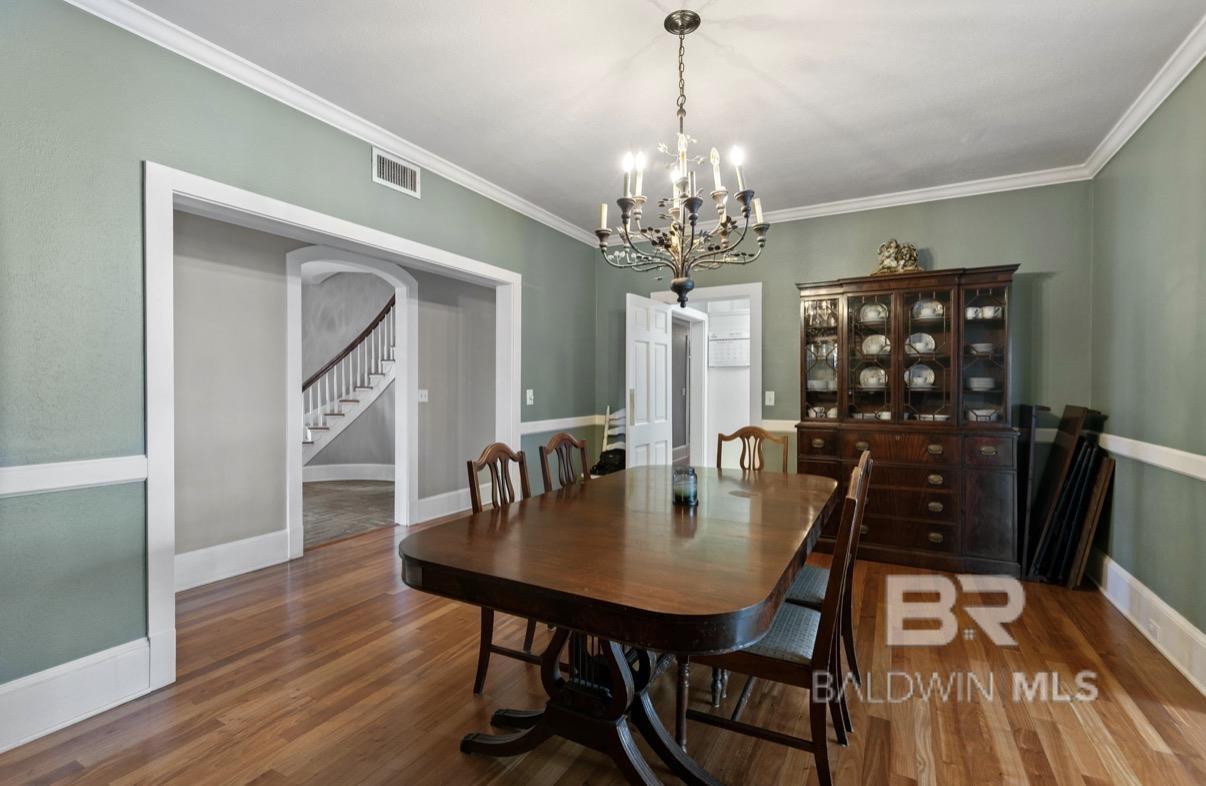 1504 Belleville Avenue