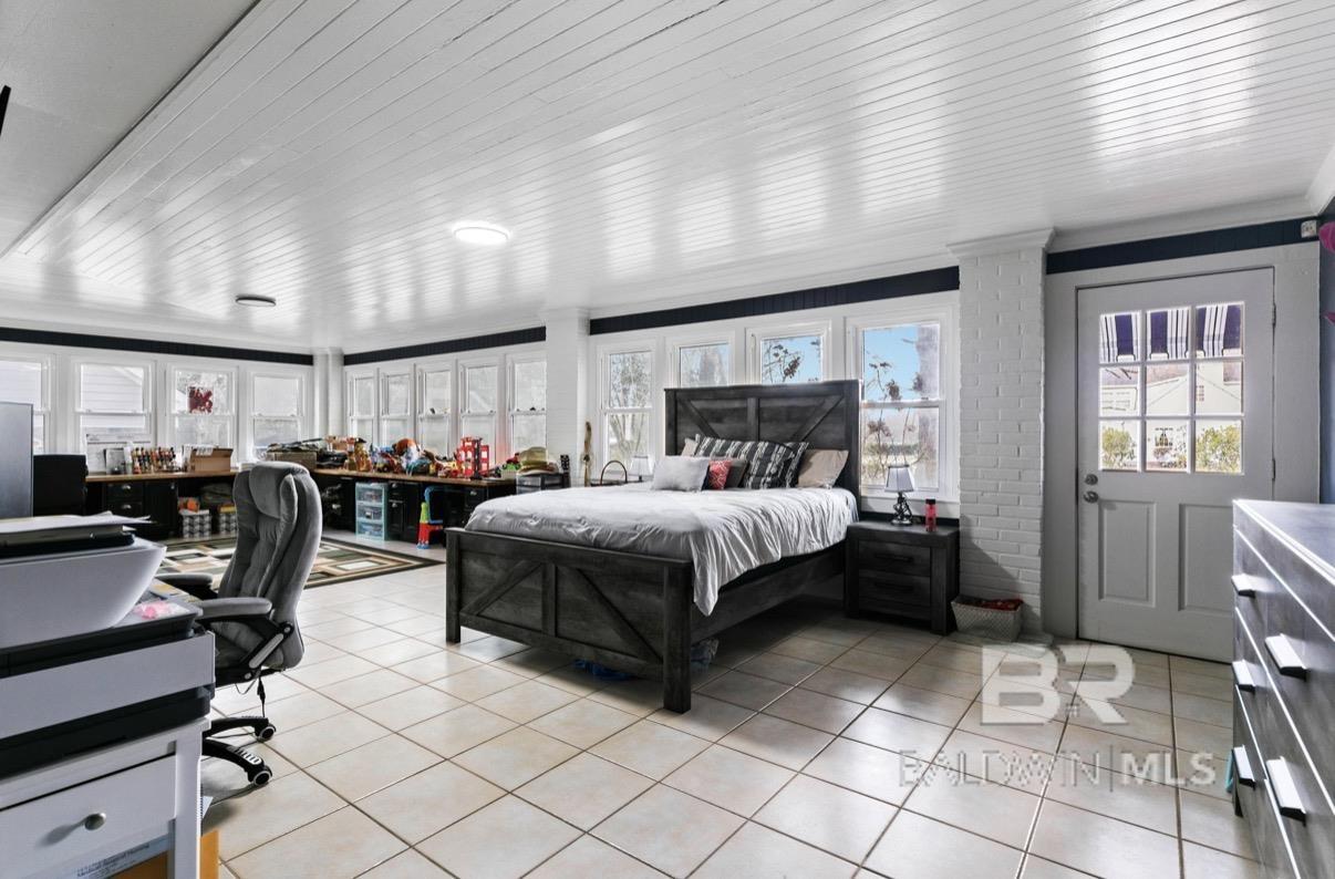 1504 Belleville Avenue