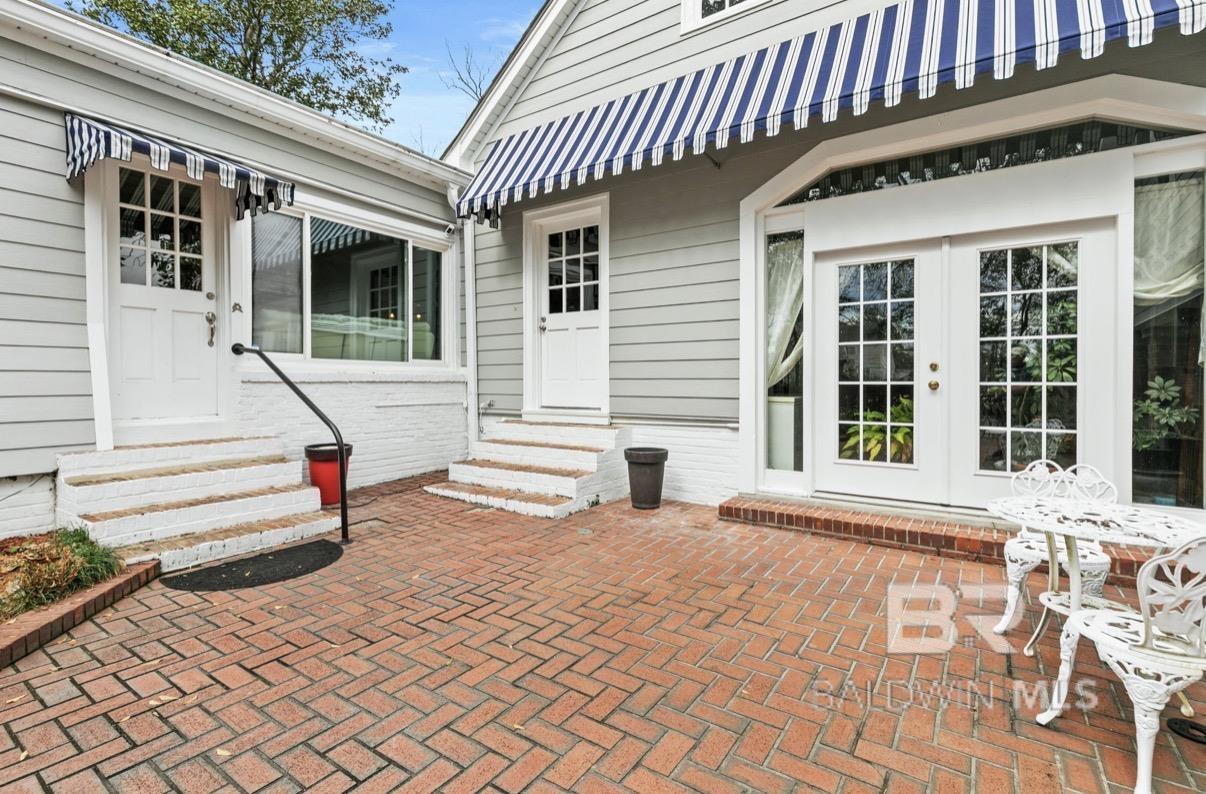 1504 Belleville Avenue