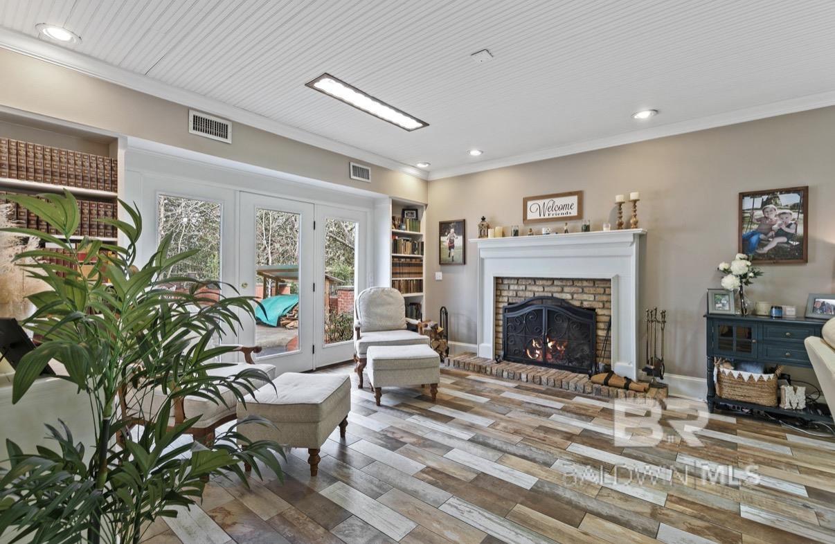 1504 Belleville Avenue