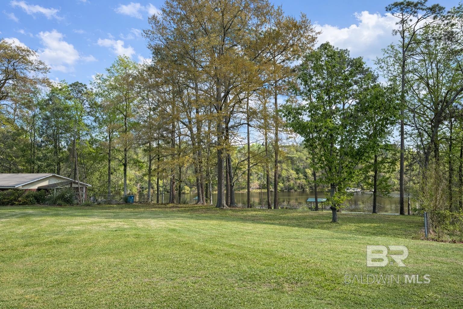 402 N Forest Hill Drive