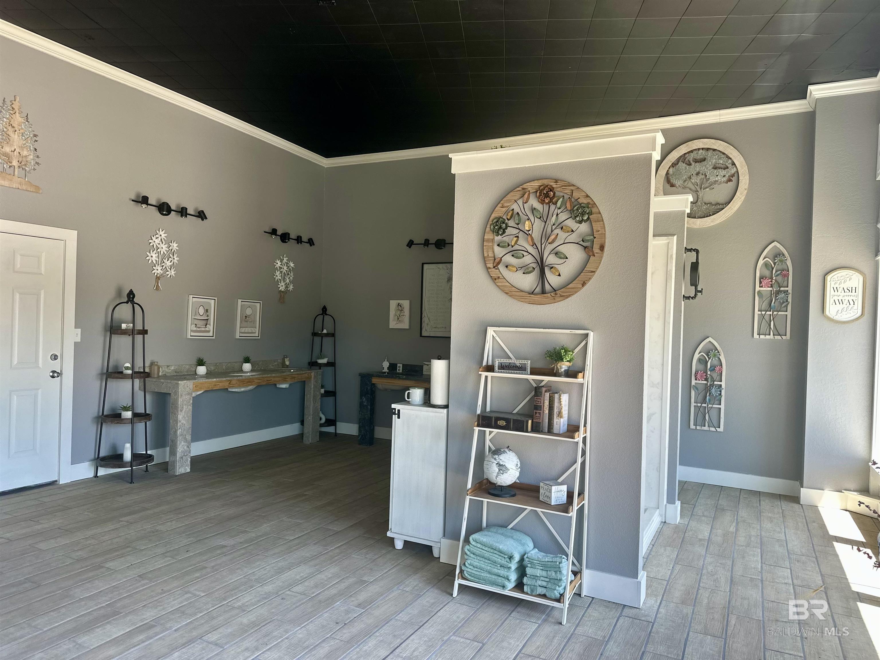 204 Belleville Avenue