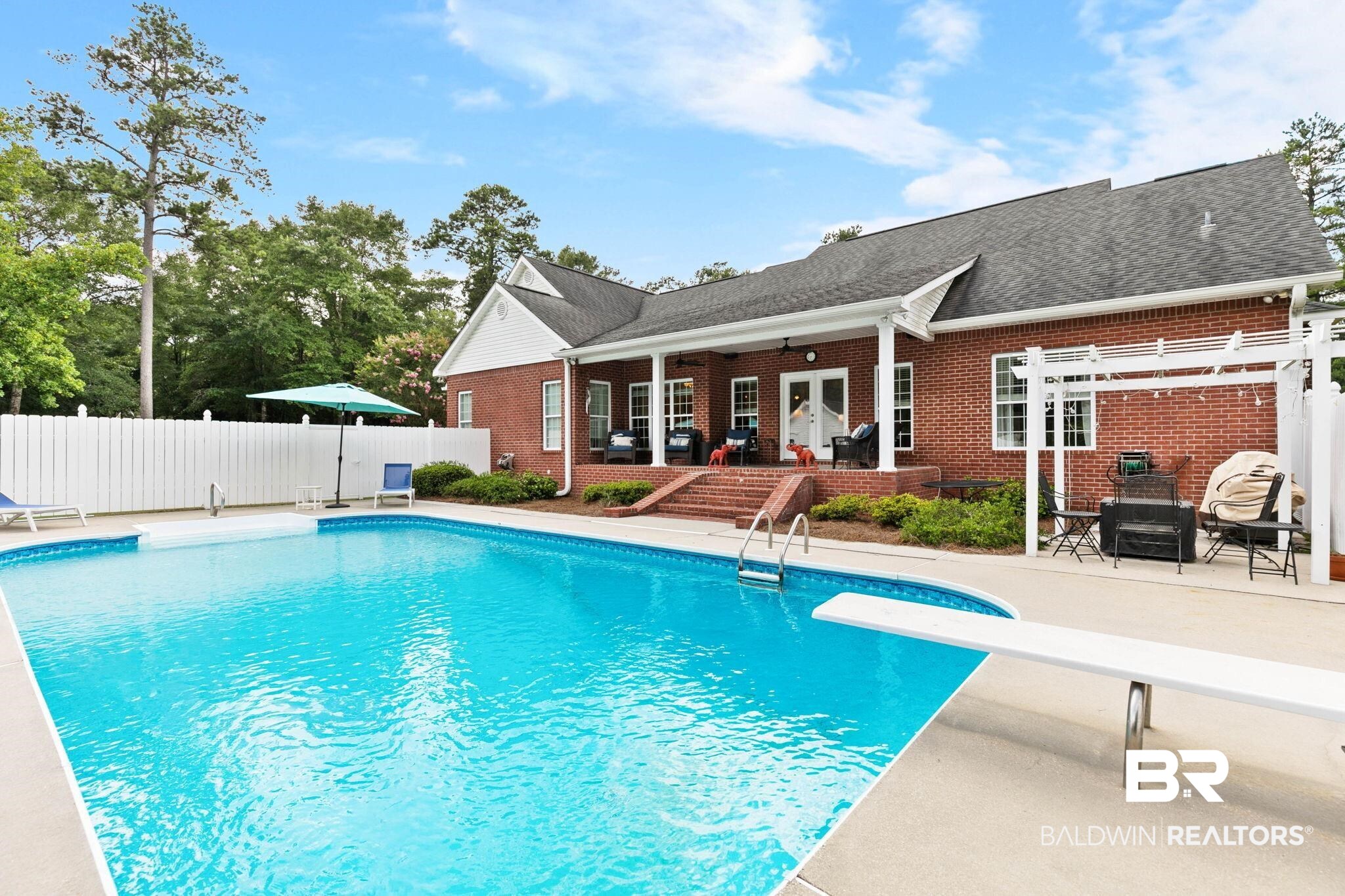 102 Brooks Boulevard
