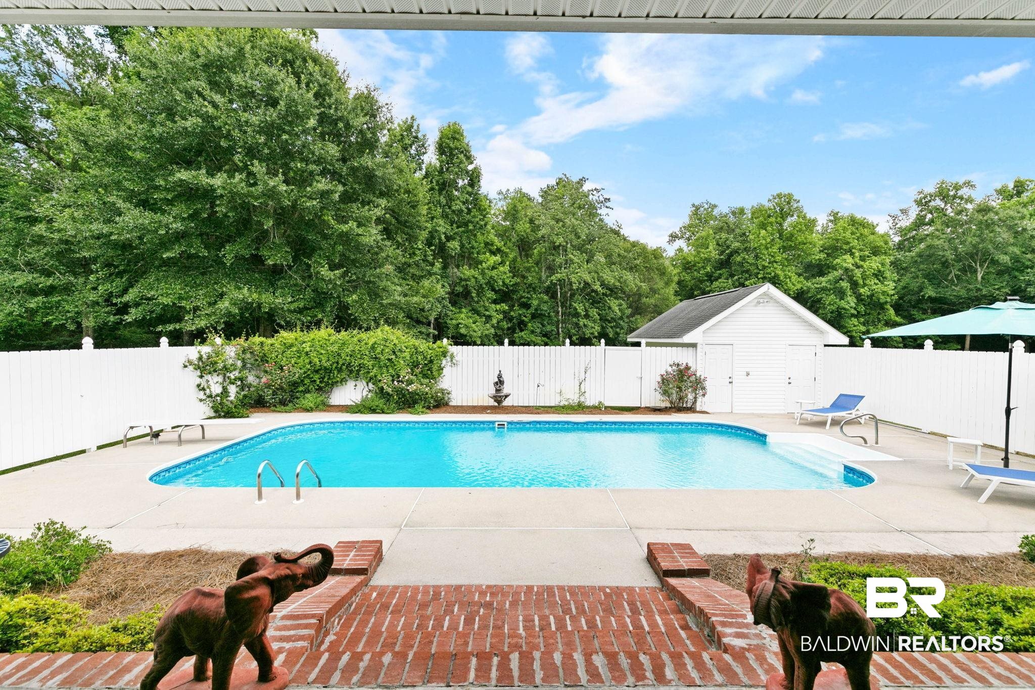102 Brooks Boulevard