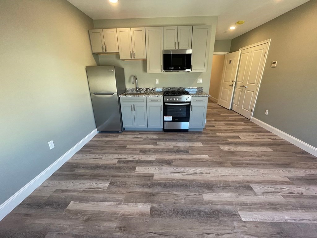 60 Shirley Ave # 302