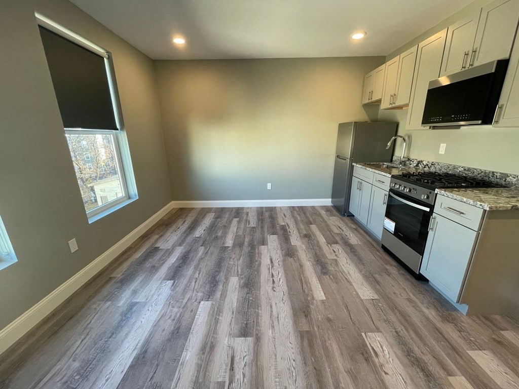 60 Shirley Ave # 302