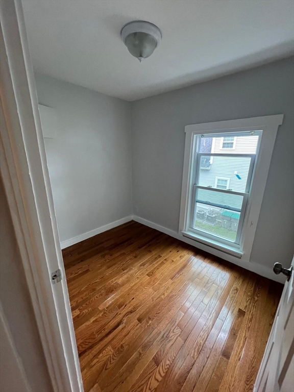 11 River St