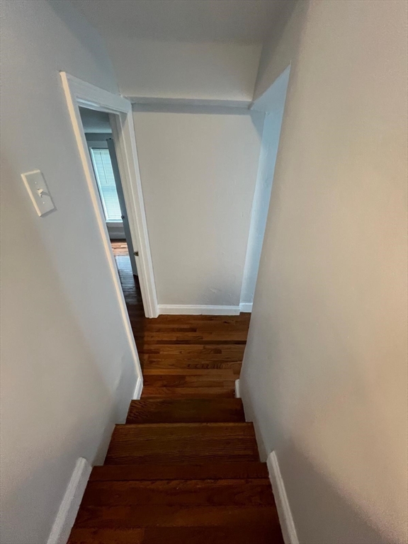 11 River St
