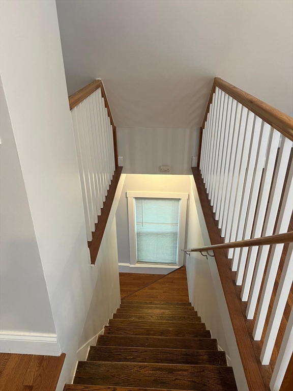 11 River St