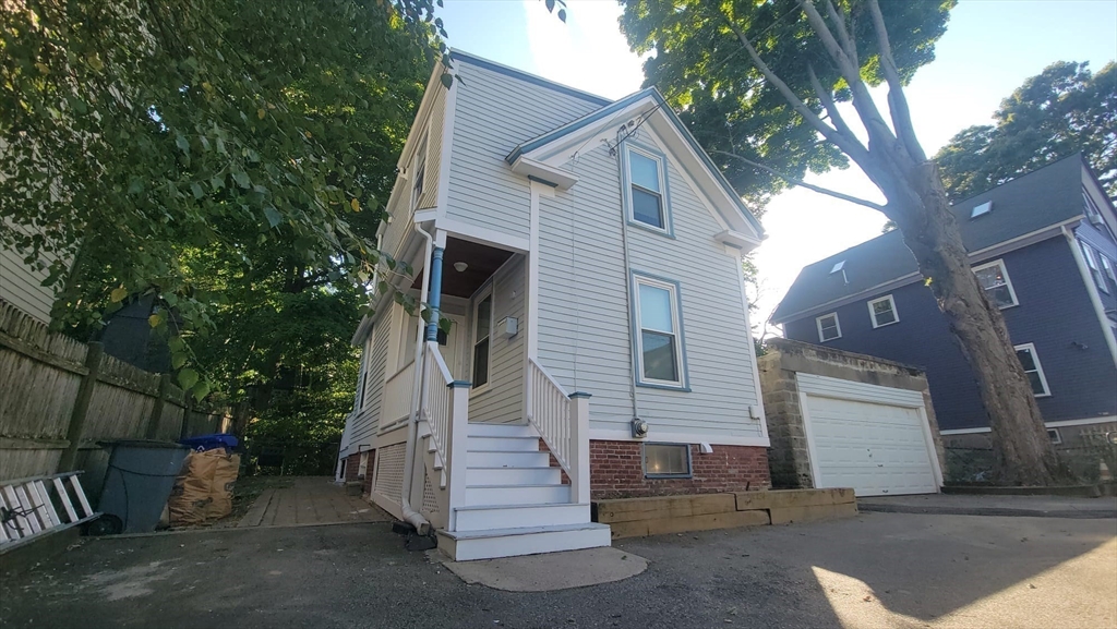 71B Spring Park Avenue