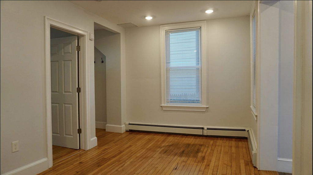 71B Spring Park Avenue