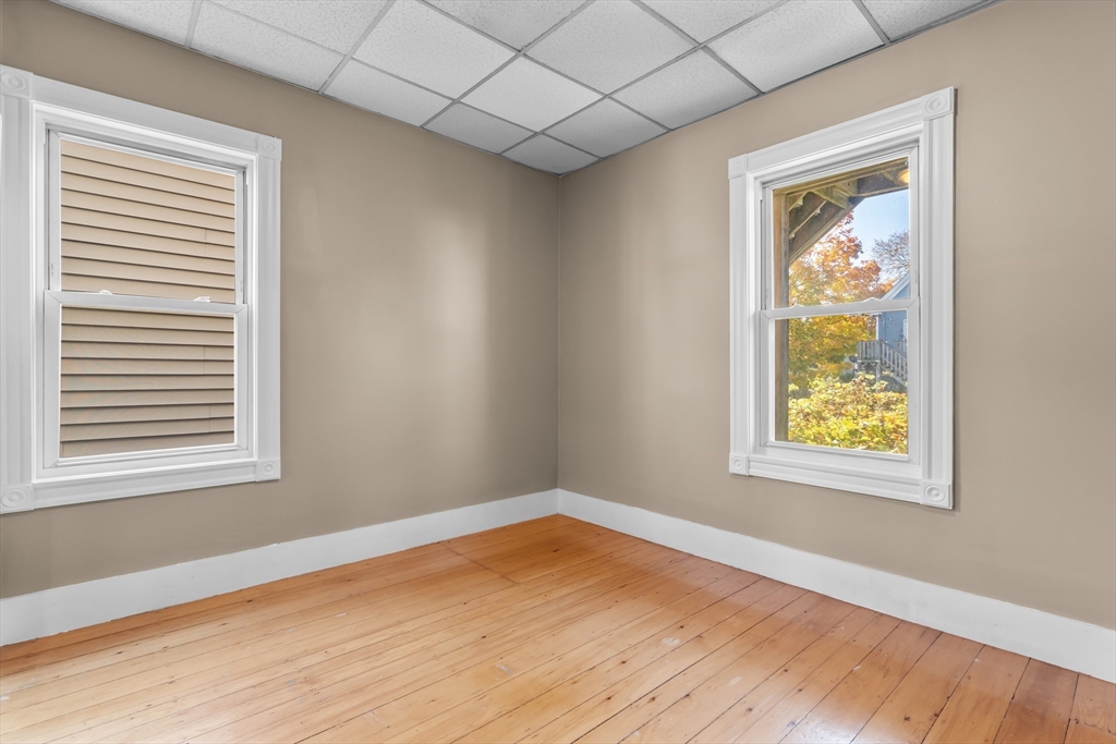 52 Selwyn St # 1