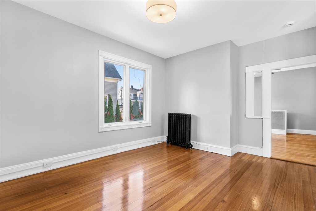 52 Selwyn St # 1