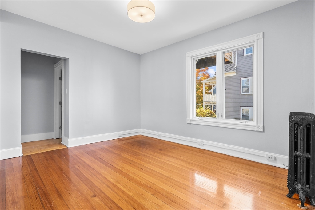 52 Selwyn St # 1