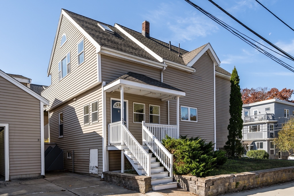 52 Selwyn St # 1