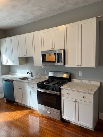 323-325 Quincy Street