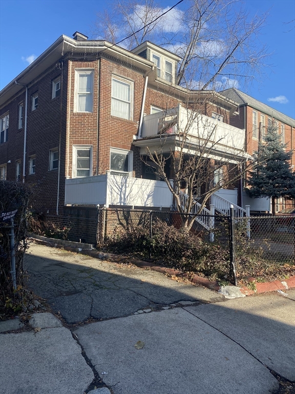 52 Brookledge St