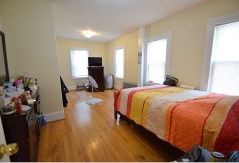 52 Brookledge St