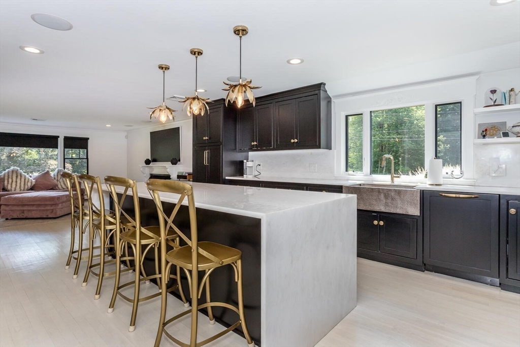 2 Overlook Rd
