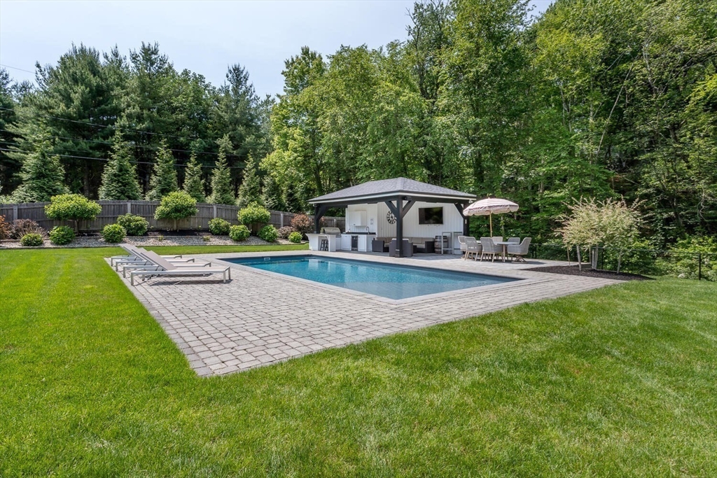 2 Overlook Rd
