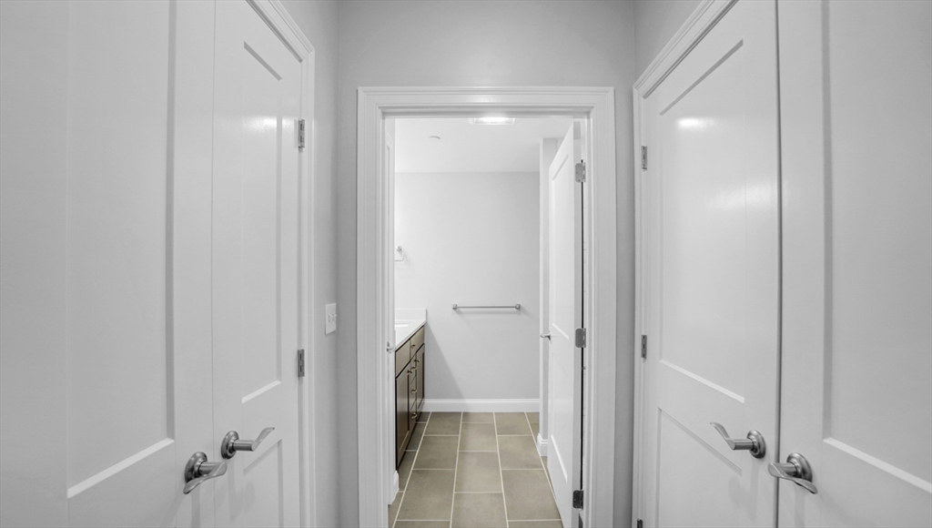 635 Old Post Rd # 204