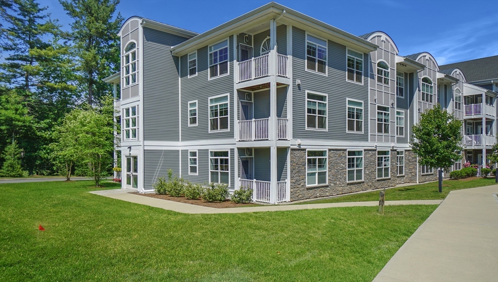 635 Old Post Rd # 204