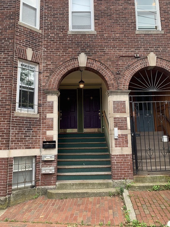 4 Fort Ave # 2