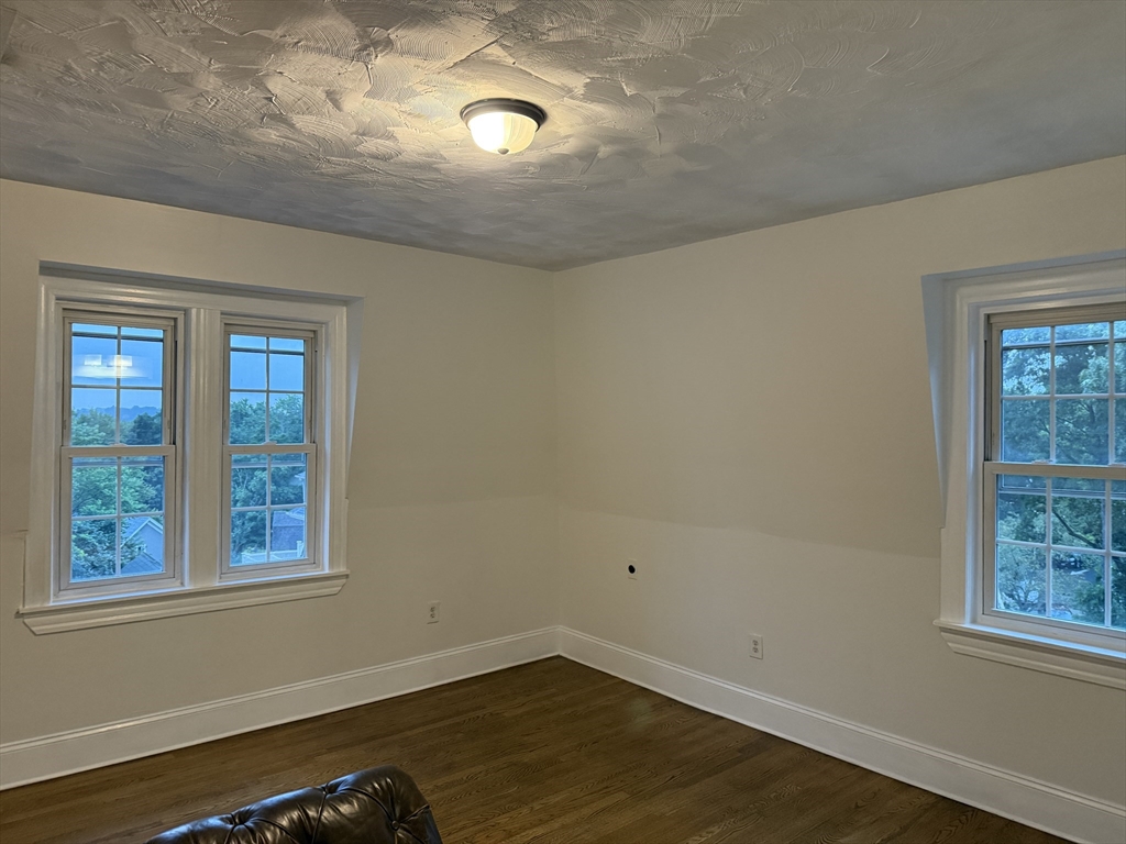 104 Robinwood Ave # 4