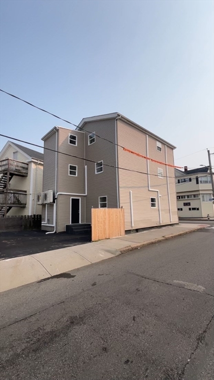 186 Rodman St