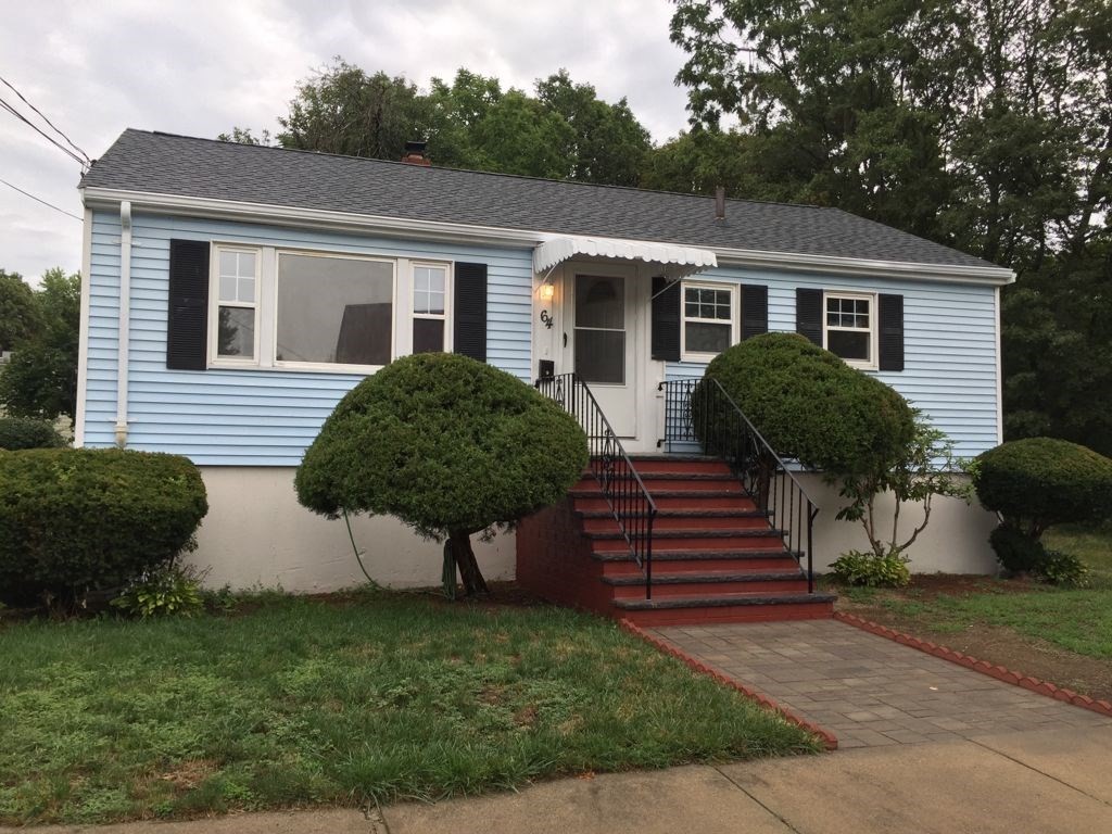 64 Wachusett St